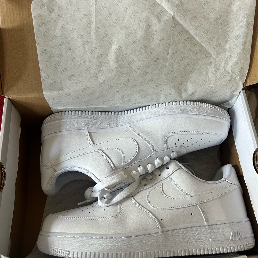Nike White Air Force 1 Sneakers